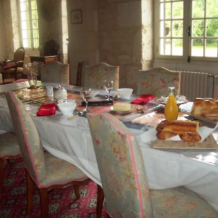 Chateau Le Guit Bed & Breakfast