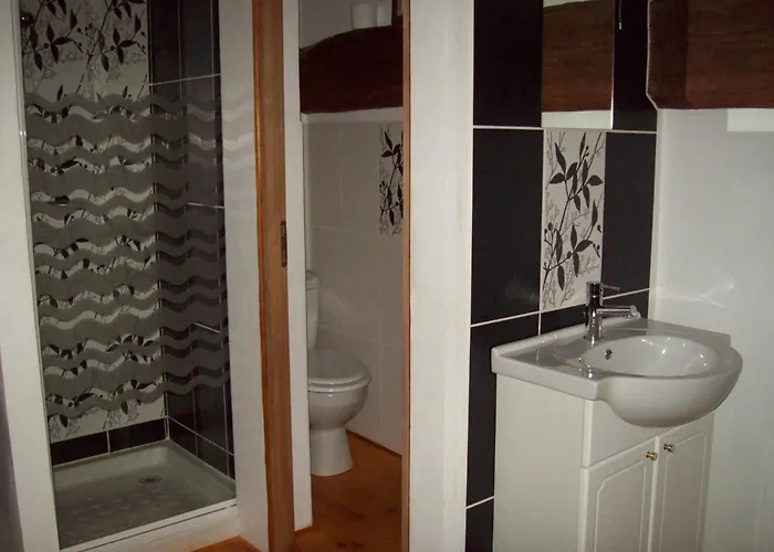 Chateau Le Guit Bed & Breakfast