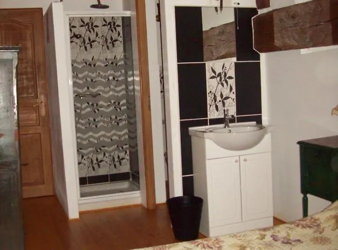 Bed & Breakfast Chateau Le Guit 3*