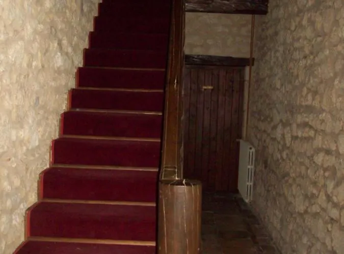 Couette-café Chateau Le Guit 3*